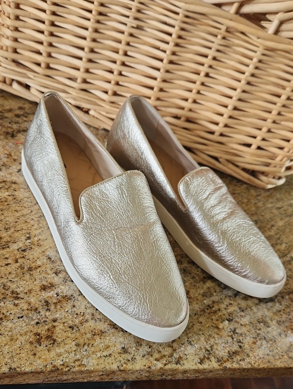 Birdies The Swift Slip-On Sneaker Metallic Gold Leather size 9 - Picture 2 of 16